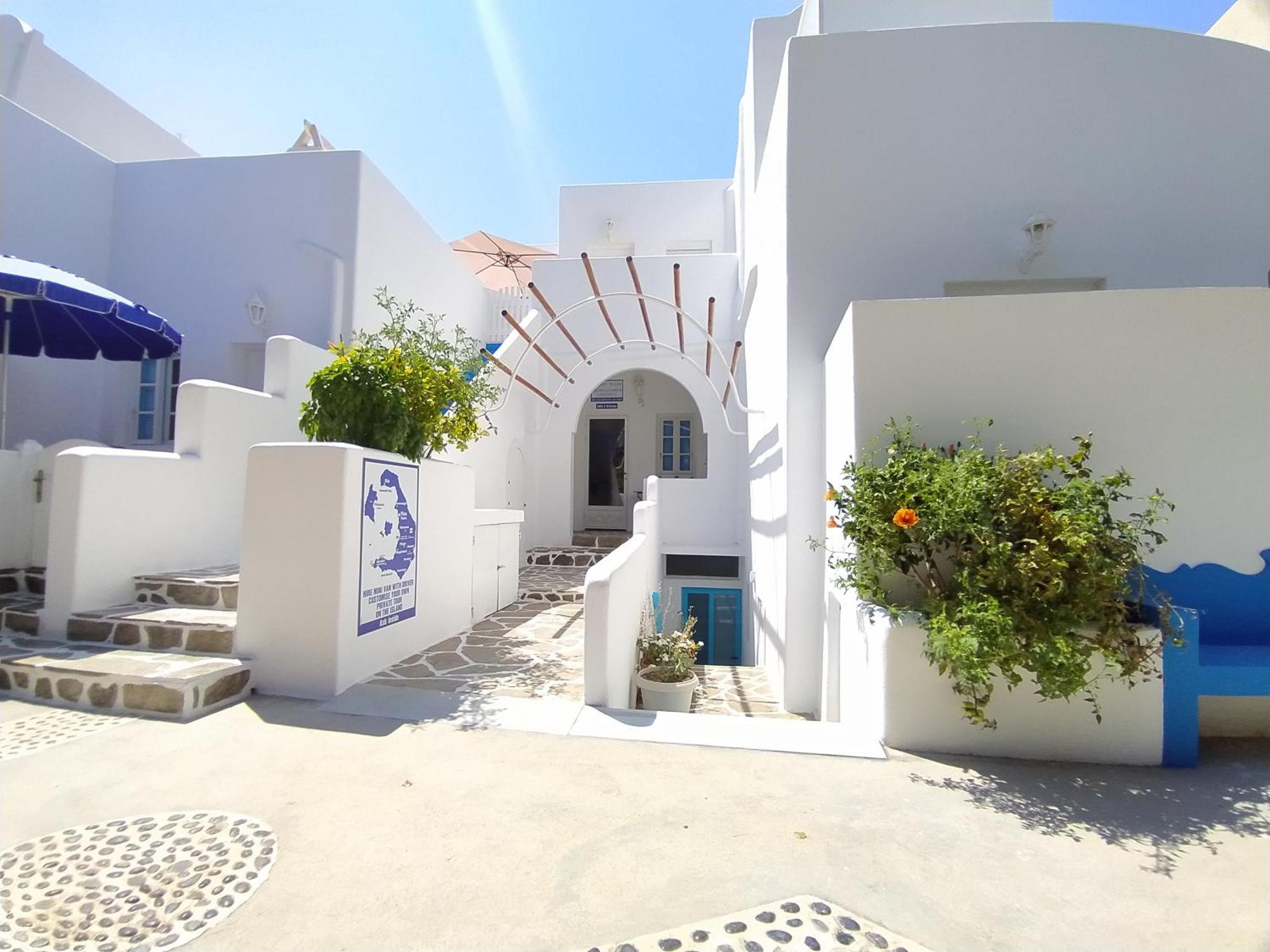 Chariot Apartments Santorini Kamari  Exterior photo